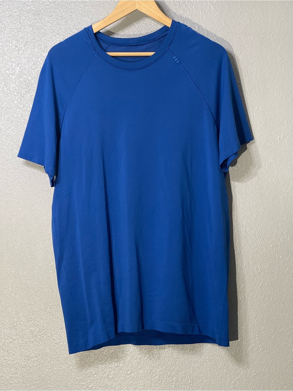 Lululemon Metal Vent Tech Short Sleeve – Royal Blue - Size L